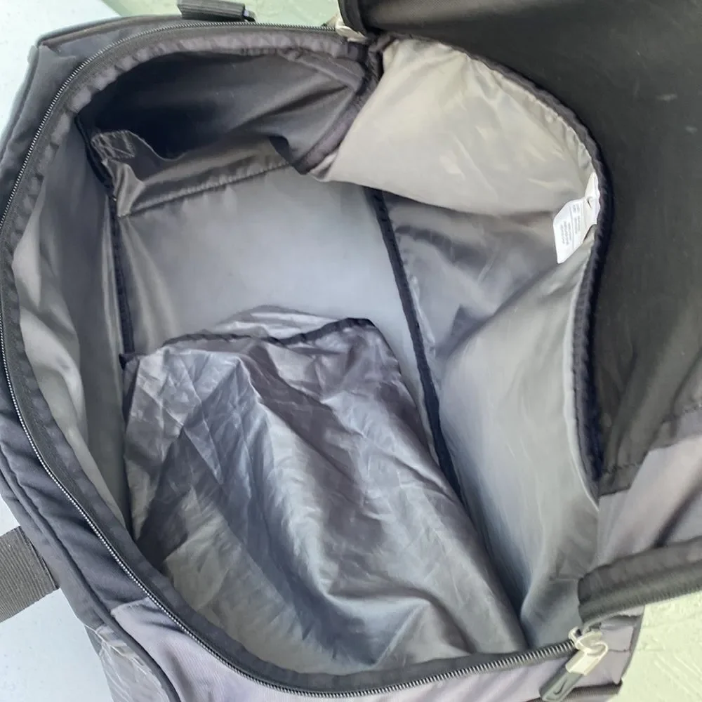Nike Seal Legacy Duffle Bag